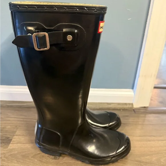 Hunter Classic Black Waterproof Boots - Picture 4 of 9